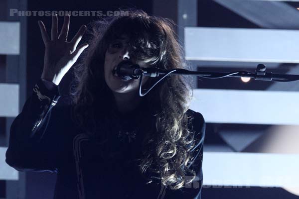 BEACH HOUSE - 2012-08-26 - SAINT CLOUD - Domaine National - Scene Pression Live - 